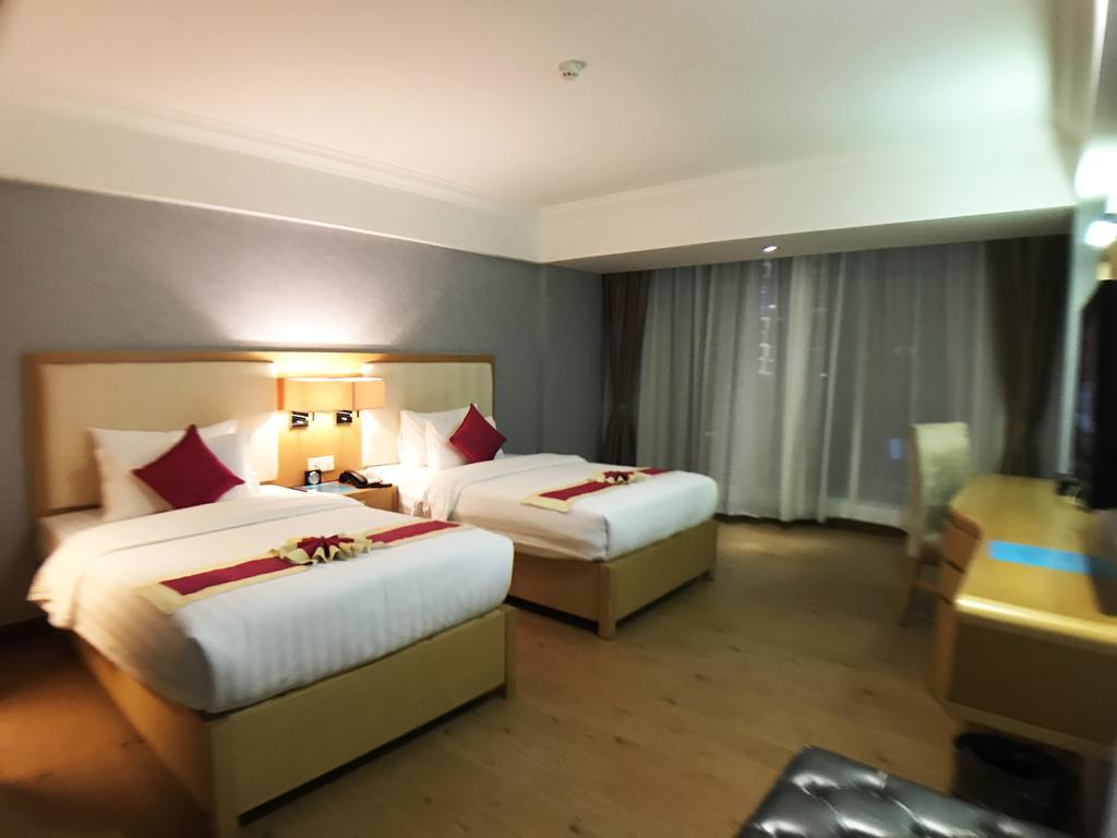 Discovery Hotel Phnom Penh Extérieur photo