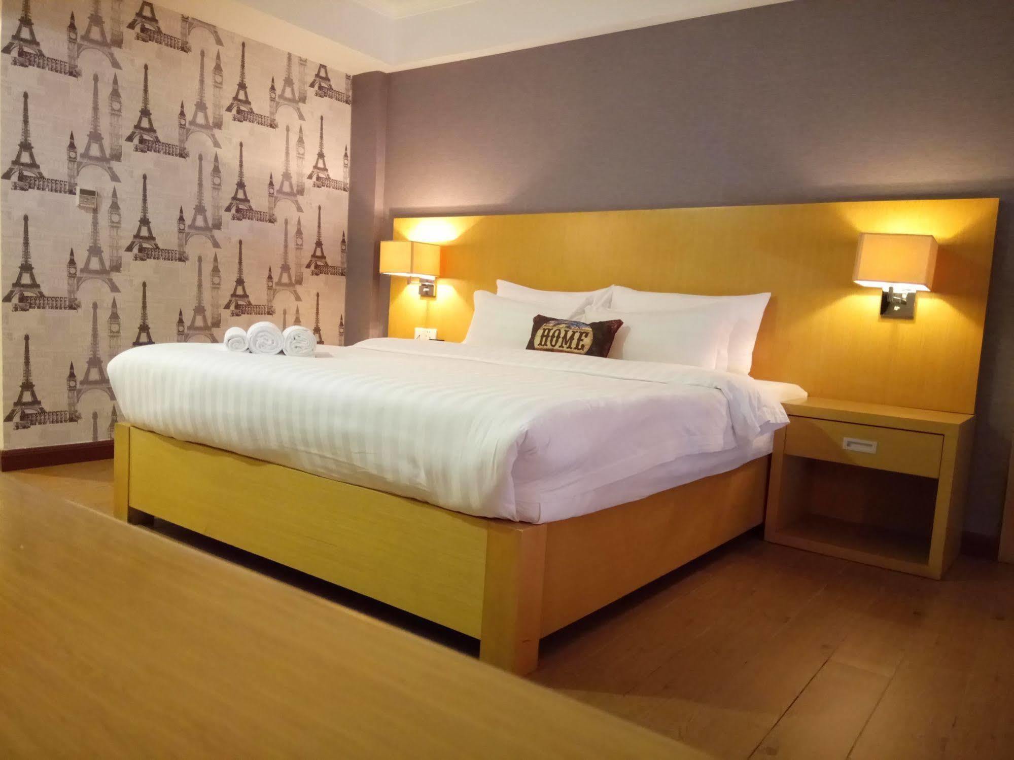 Discovery Hotel Phnom Penh Extérieur photo