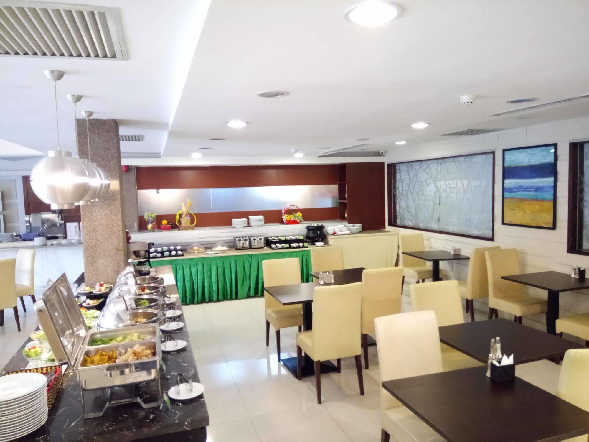 Discovery Hotel Phnom Penh Extérieur photo